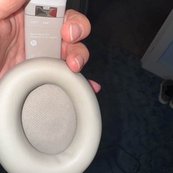 Beats Studio Pro (Sandstone) - Picture 8 of 13